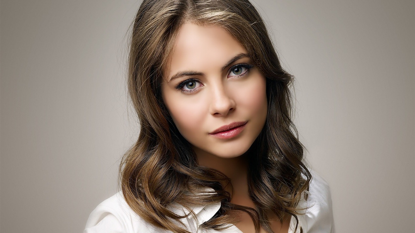 Willa Holland beautiful wallpaper #1 - 1366x768