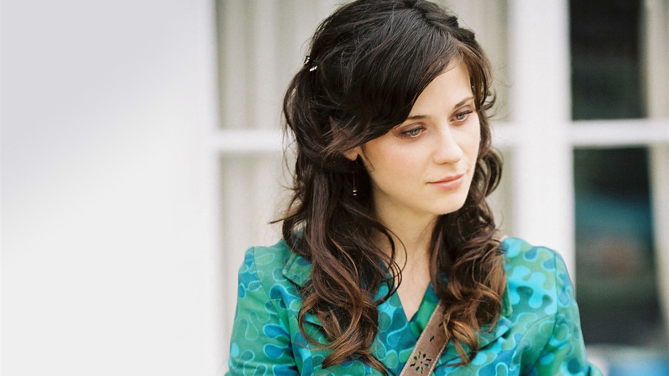 Zooey Deschanel 佐伊·丹斯切爾 美女壁紙 #1 - 1366x768