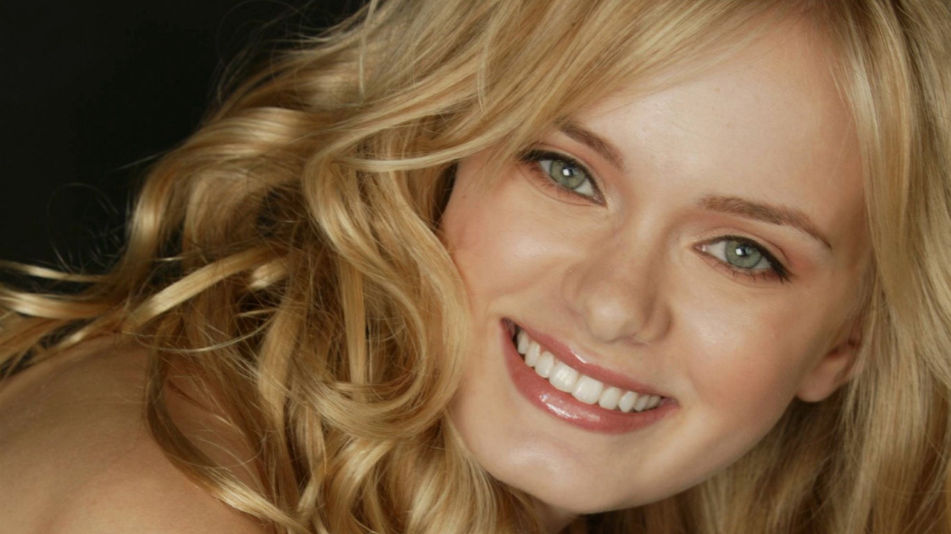 Sara Paxton 萨拉·帕克斯顿 美女壁纸6 - 1366x768