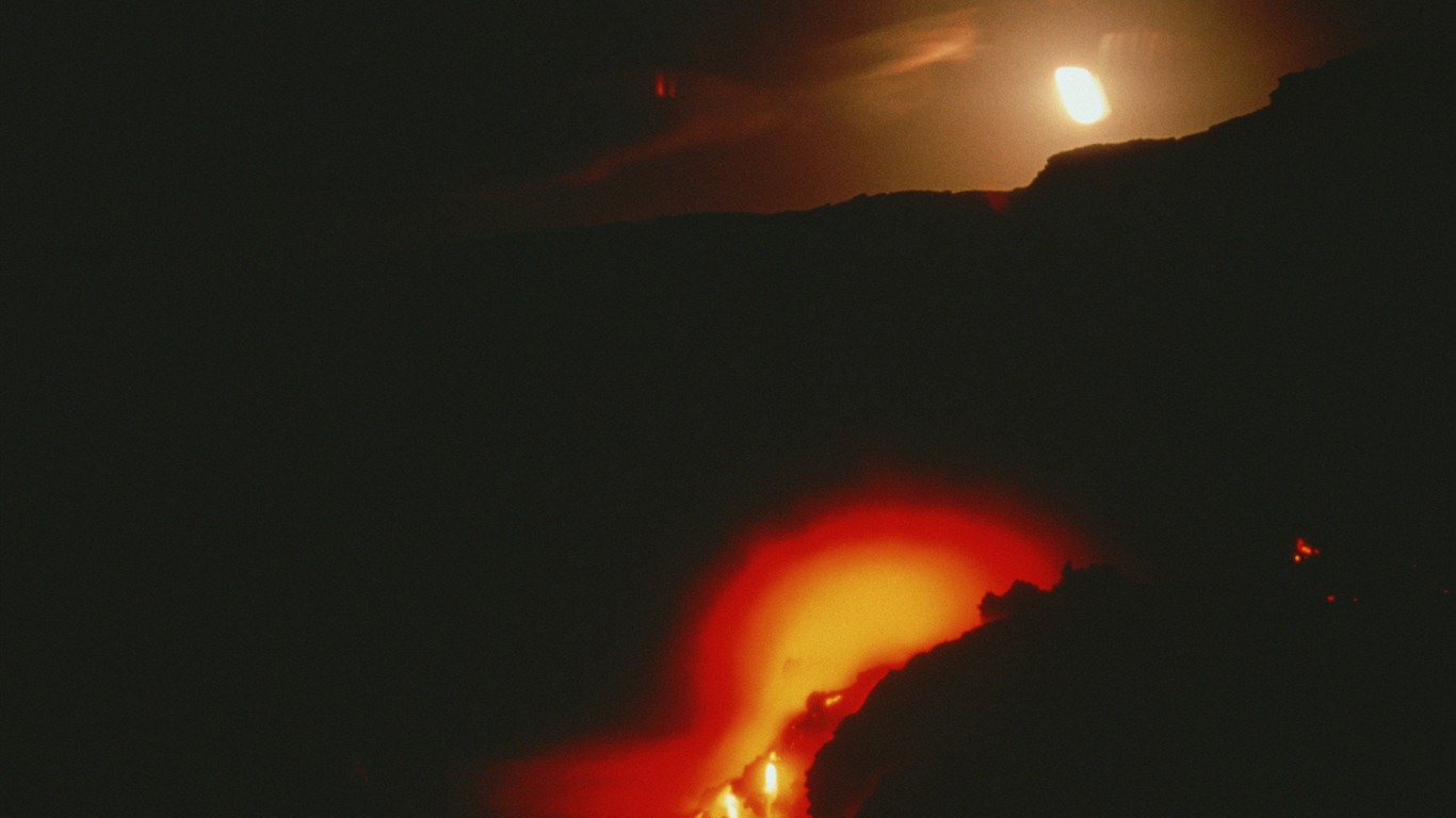 Vulkanausbruch von der herrlichen Landschaft Tapeten #16 - 1366x768