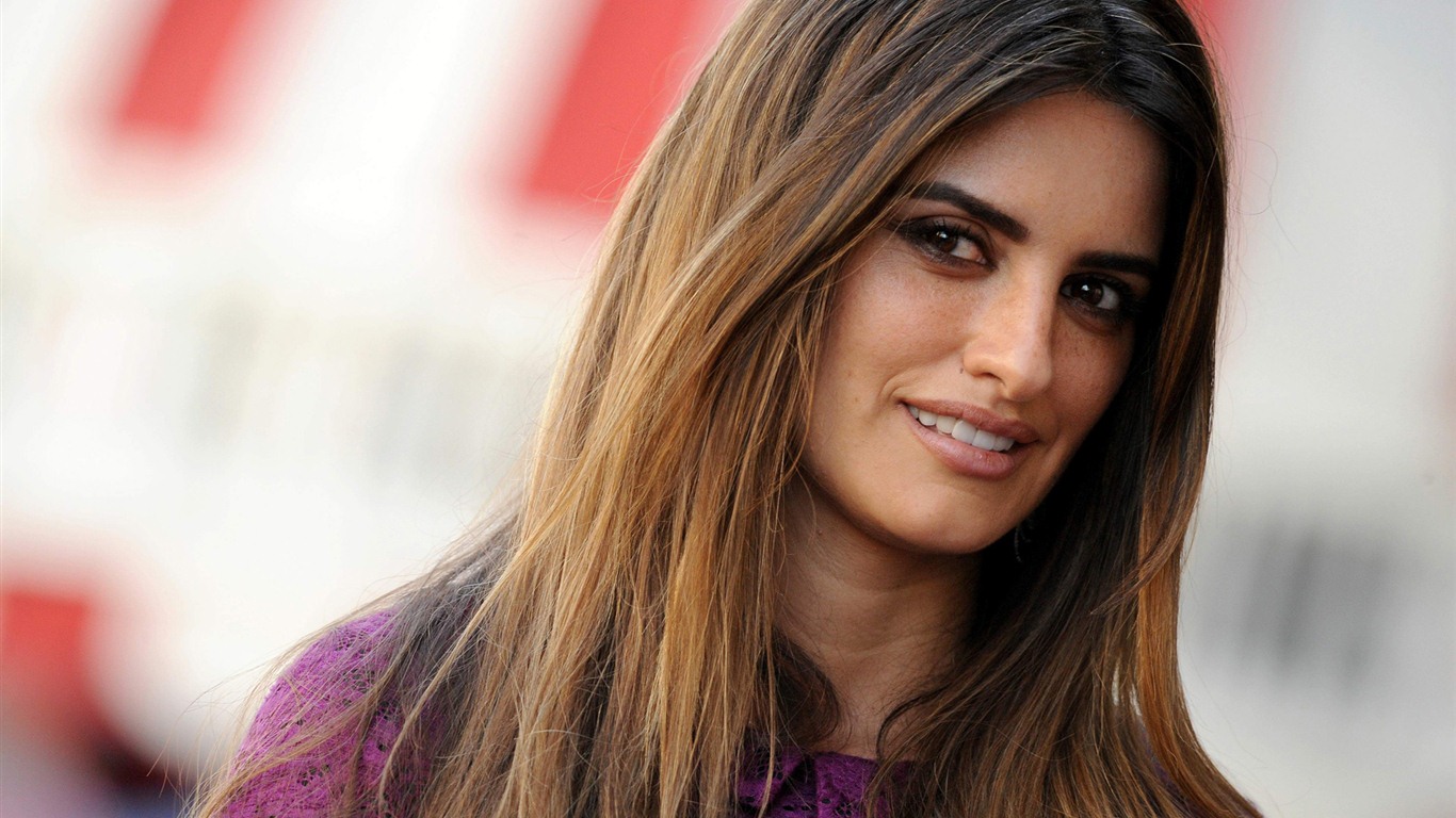 Penelope Cruz 佩內洛普·克魯茲高清壁紙 #1 - 1366x768