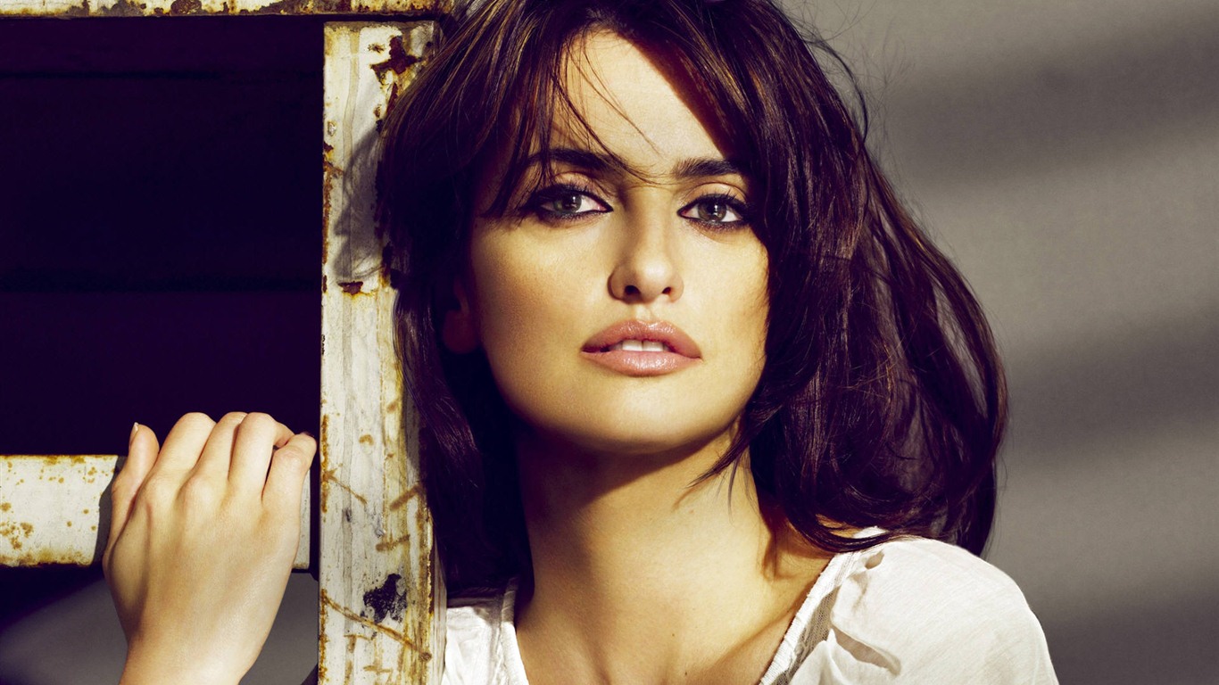 Penelope Cruz 佩內洛普·克魯茲高清壁紙 #24 - 1366x768