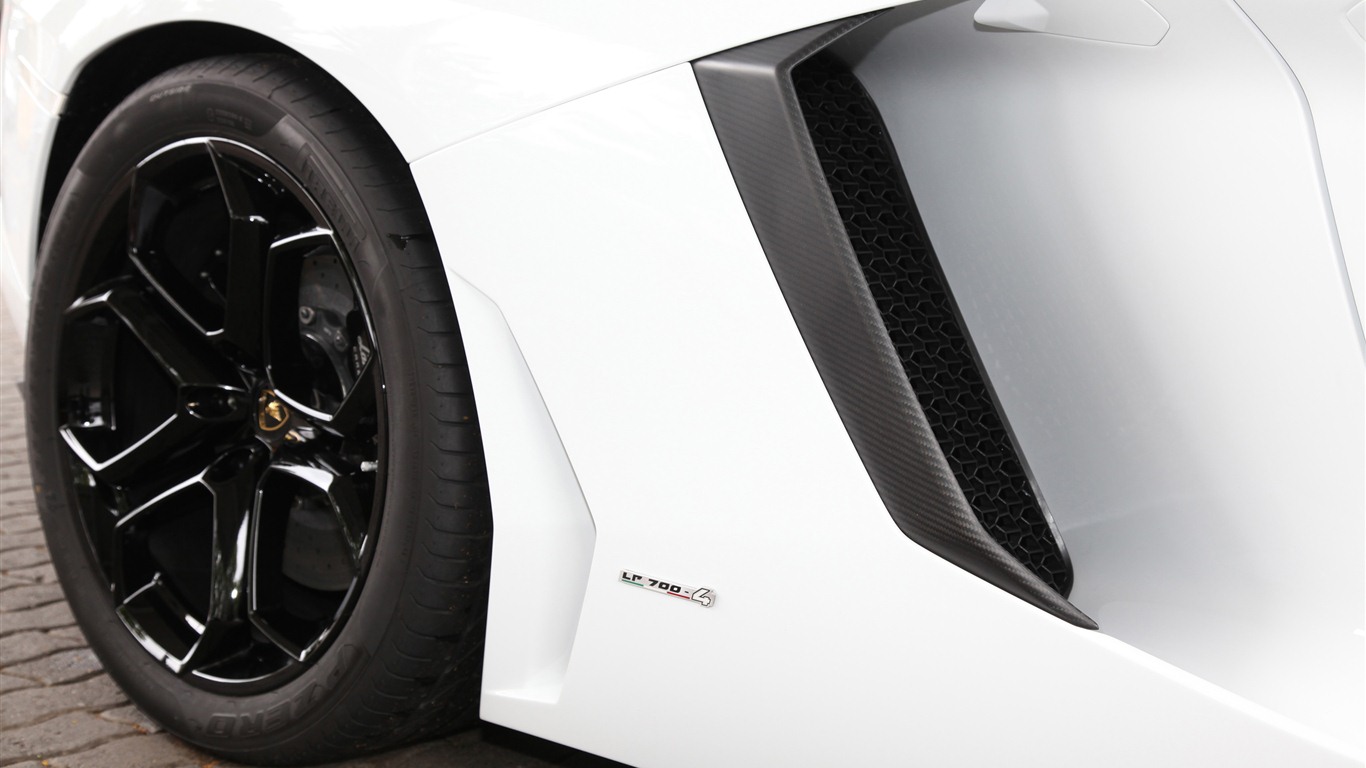 2012 람보르기니 Aventador LP700-4의 HD 배경 화면 #9 - 1366x768