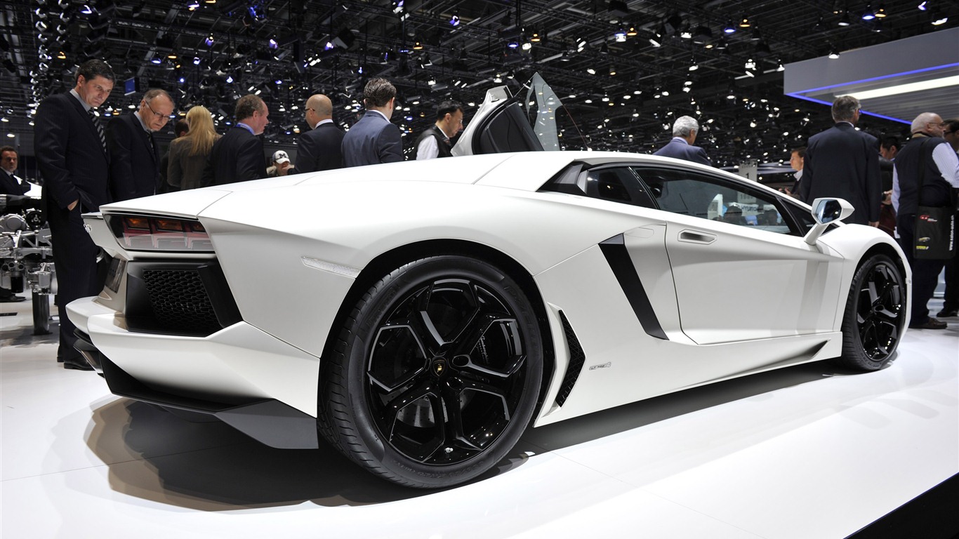 2012 Lamborghini Aventador LP700-4 fondos de pantalla HD #42 - 1366x768