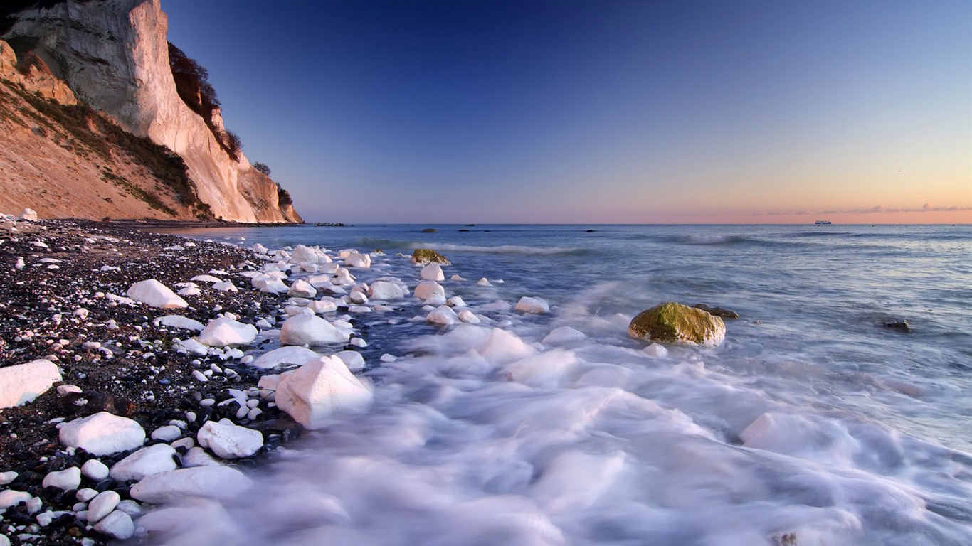 Windows 7 Wallpapers: Nordic Landscapes #13 - 1366x768