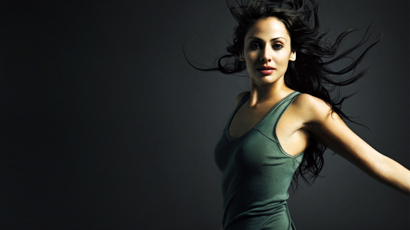 Natalie Imbruglia красивые обои #28 - 1366x768