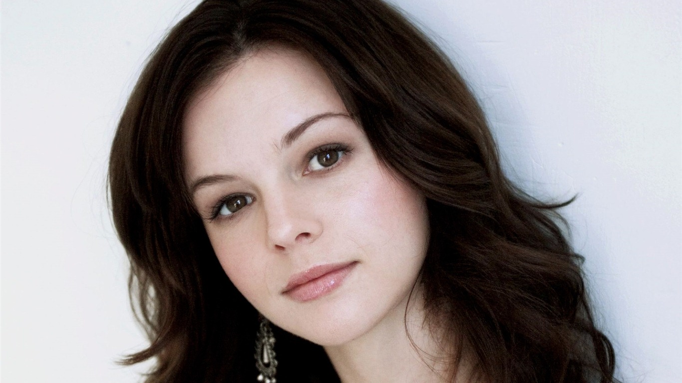 Amber Tamblyn beautiful wallpapers #13 - 1366x768