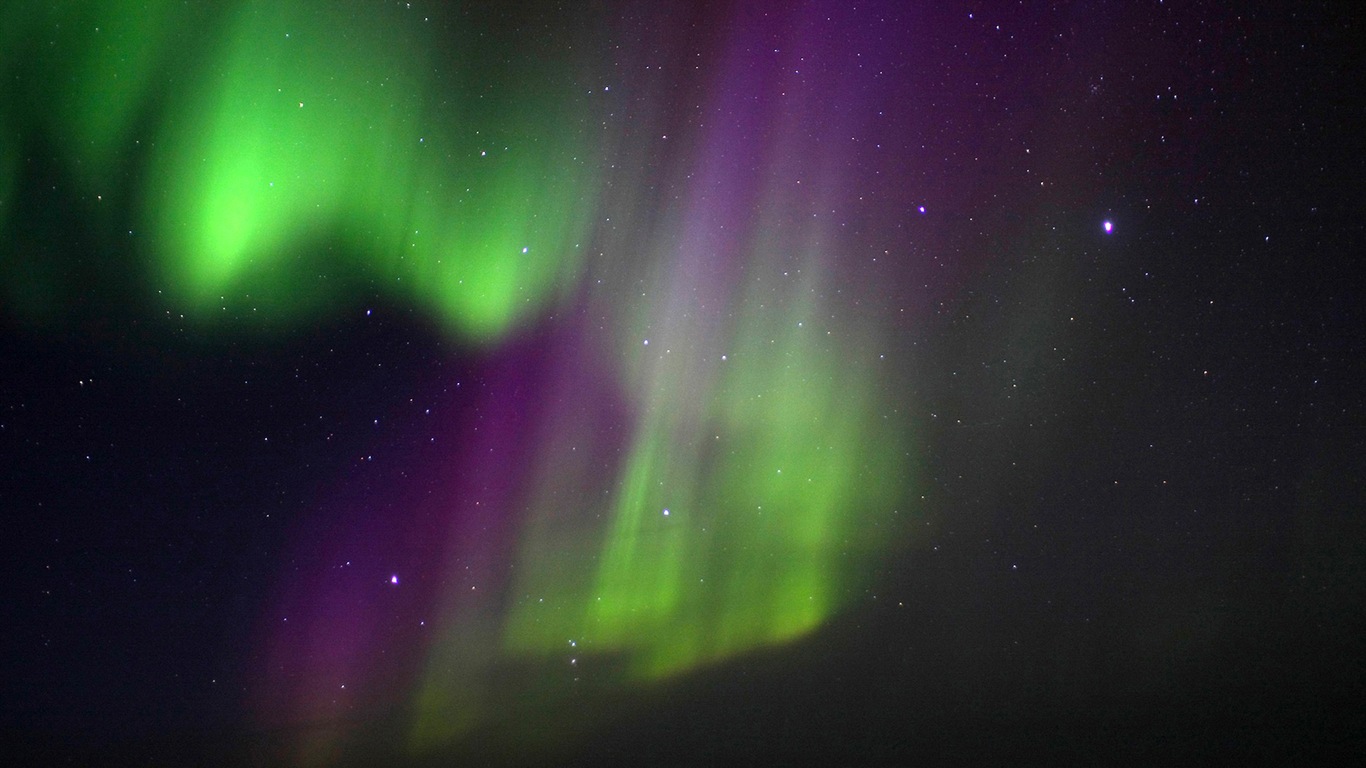 Природные чудеса Northern Lights HD обои (1) #15 - 1366x768