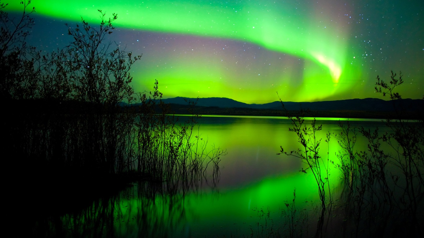 Природные чудеса Northern Lights HD обои (2) #12 - 1366x768