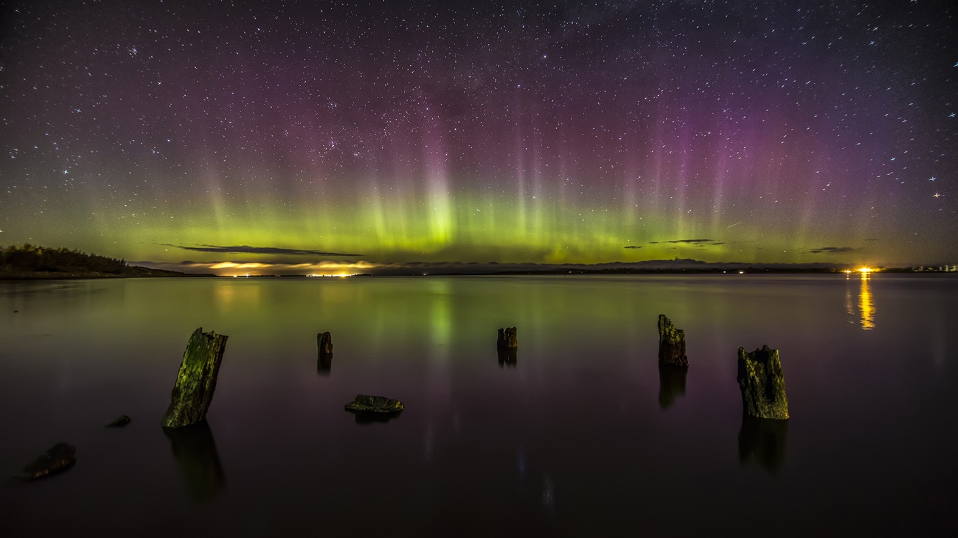Природные чудеса Northern Lights HD обои (2) #24 - 1366x768
