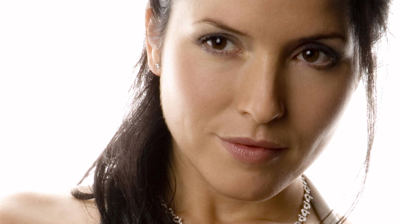 Andrea Corr 安德莉亞·可兒 美女壁紙 #2 - 1366x768