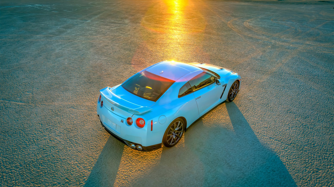 2013 Nissan GT-R R35 USA verze HD Tapety na plochu #18 - 1366x768