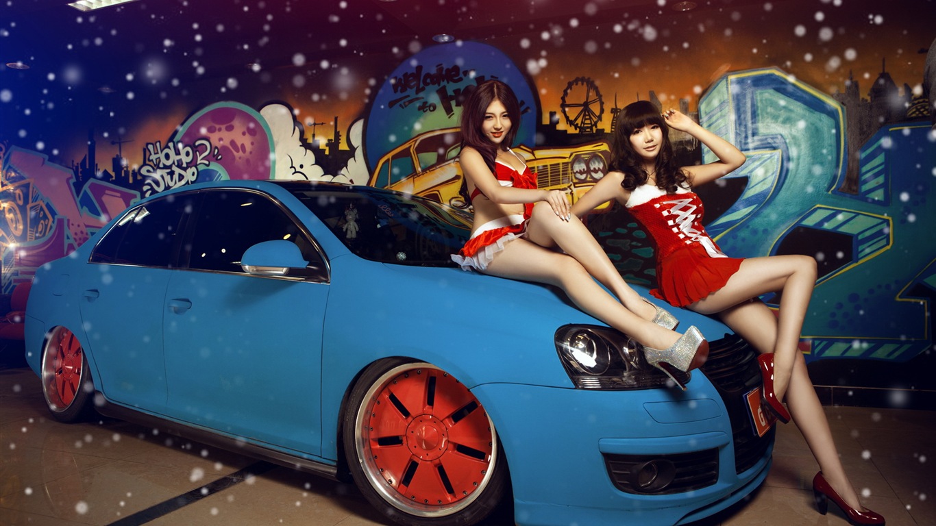 Novoroční slavnostní červená šaty krásné modely aut HD Tapety na plochu #11 - 1366x768