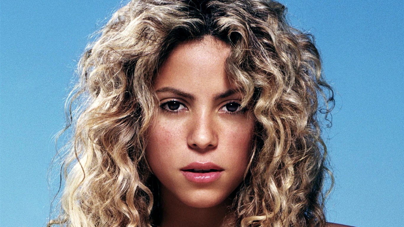 Shakira 夏奇拉 高清壁纸15 - 1366x768
