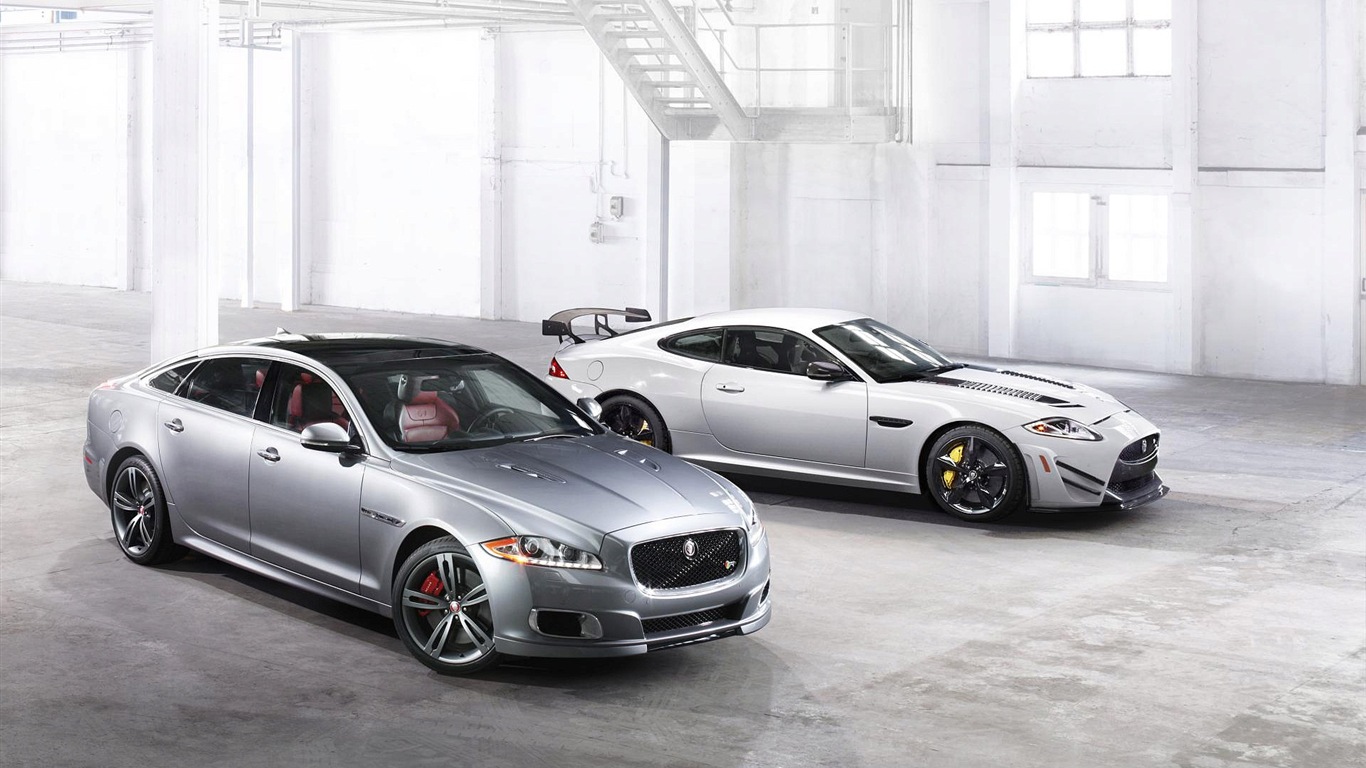 2014 Jaguar XKR-S GT 捷豹XKR-S GT跑车高清壁纸5 - 1366x768