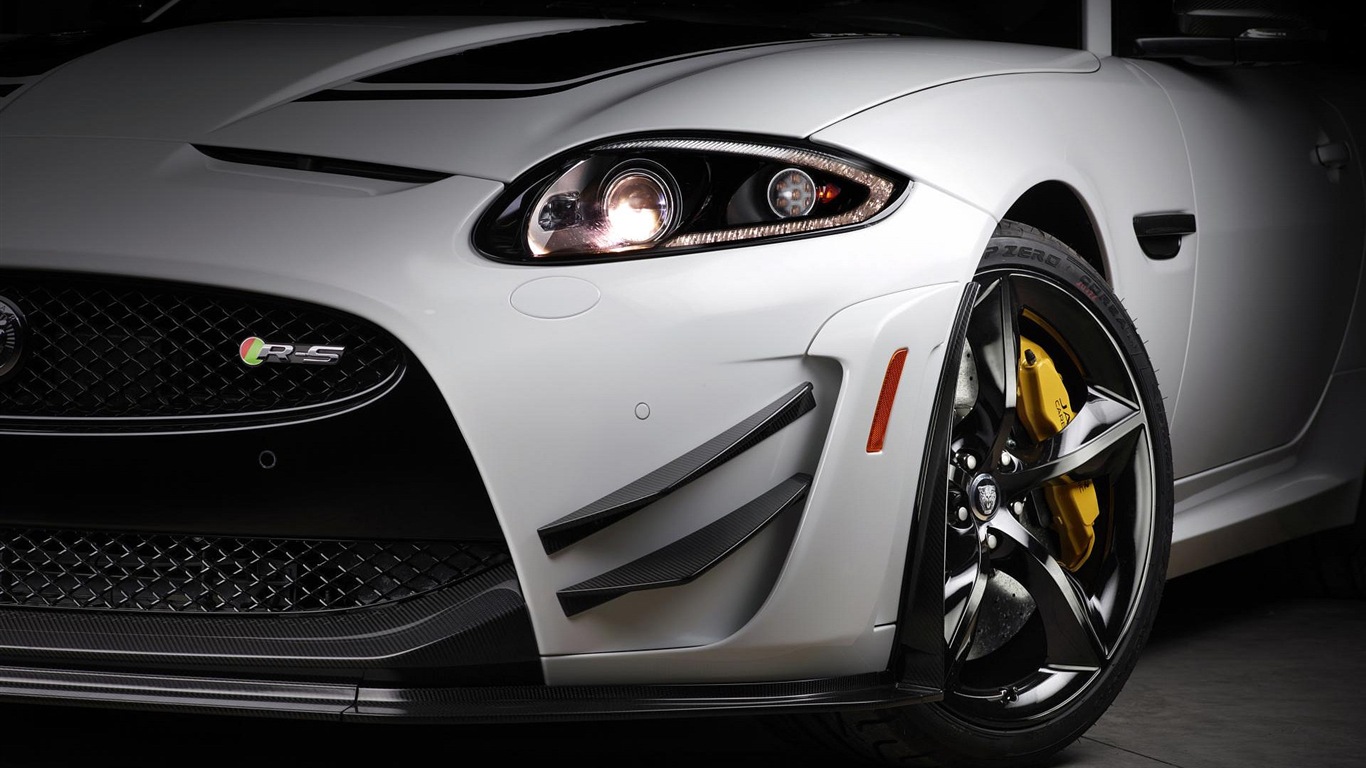 2014 Jaguar XKR-S GT 捷豹XKR-S GT跑车高清壁纸13 - 1366x768