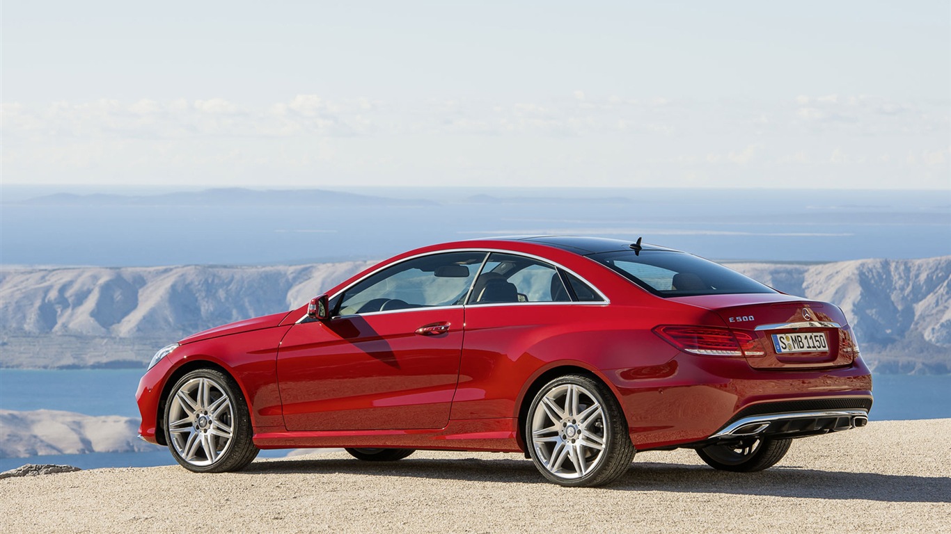 2014 Mercedes-Benz E-Class Coupe 奔驰跑车高清壁纸8 - 1366x768