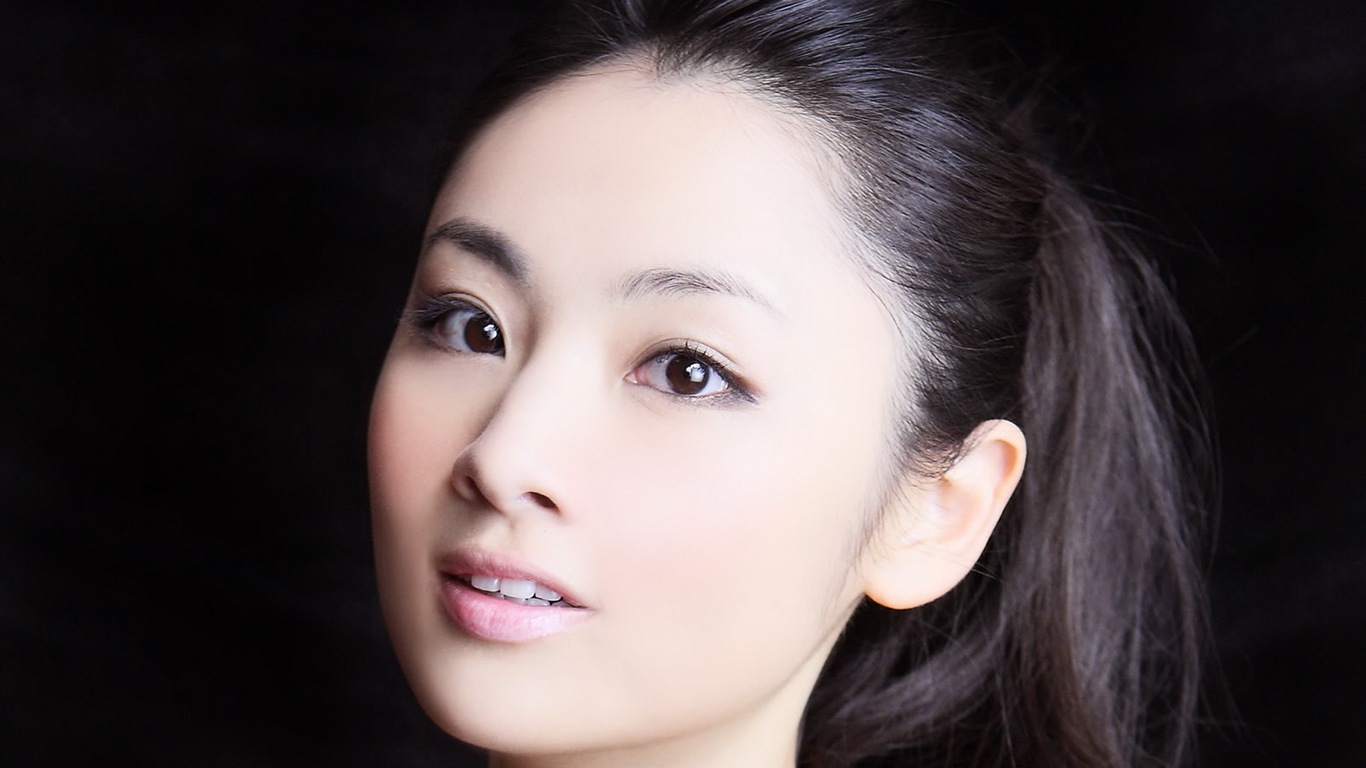 Tantan Hayashi actrice japonaise écran HD #7 - 1366x768