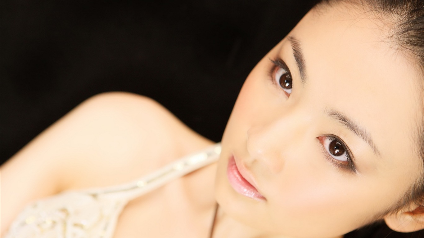 Tantan Hayashi actrice japonaise écran HD #13 - 1366x768
