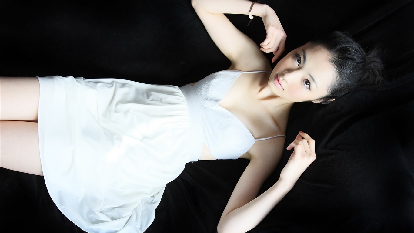 Tantan Hayashi actrice japonaise écran HD #20 - 1366x768