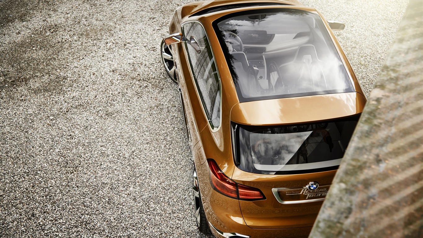 2013 BMW Concept Active Tourer 宝马旅行车 高清壁纸12 - 1366x768