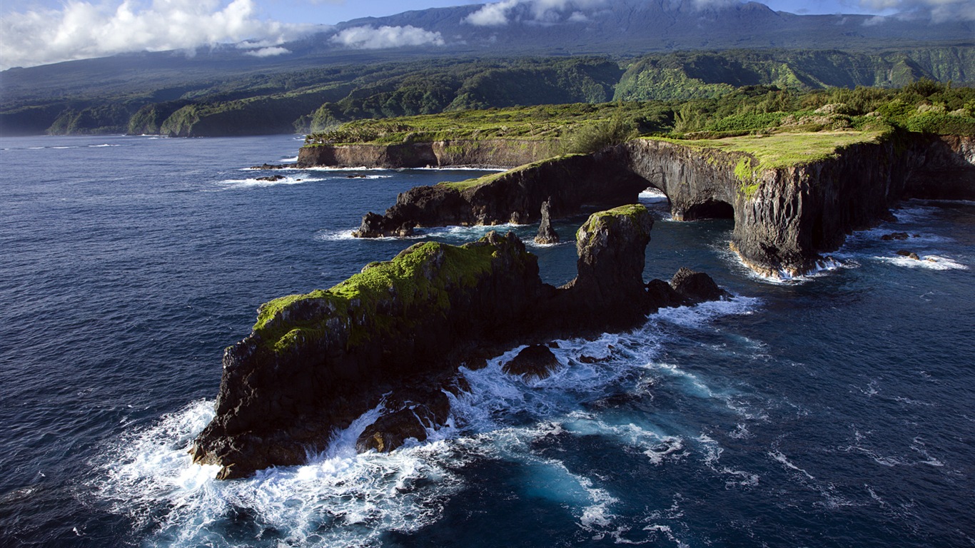 Windows 8 Theme Wallpaper: Hawaiian Landschaft #13 - 1366x768