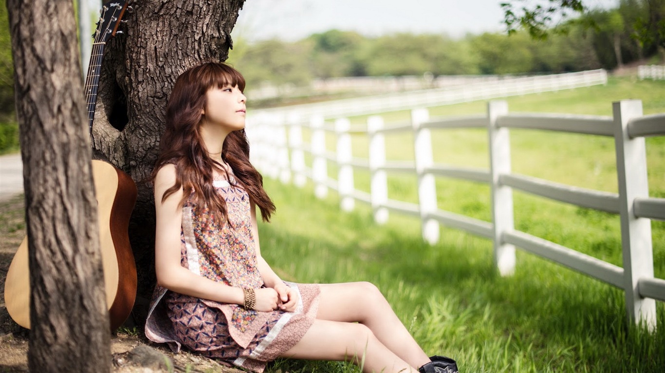 JUNIEL Korea krásné HD tapety na plochu dívky #1 - 1366x768