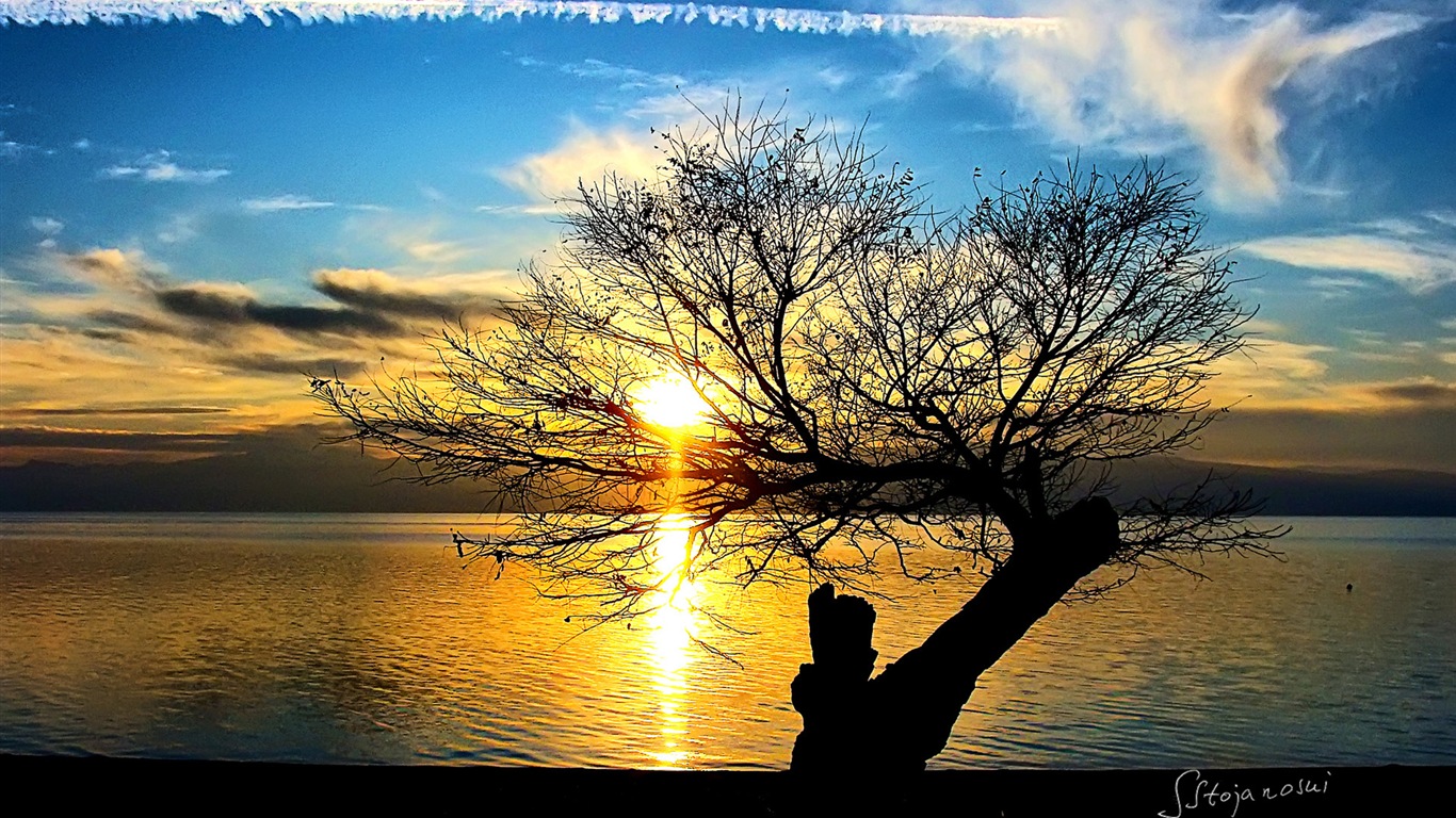 Po západu slunce, Lake Ohrid, Windows 8 téma HD Tapety na plochu #5 - 1366x768