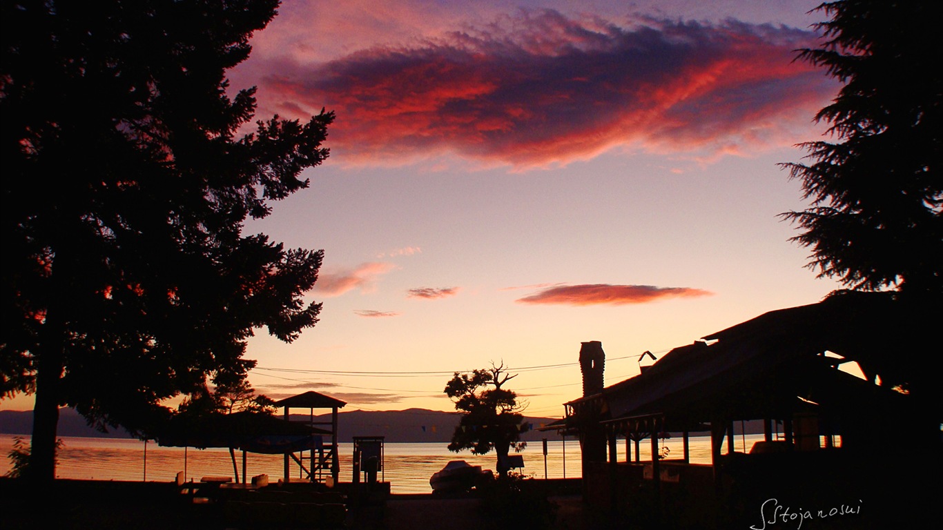Po západu slunce, Lake Ohrid, Windows 8 téma HD Tapety na plochu #11 - 1366x768