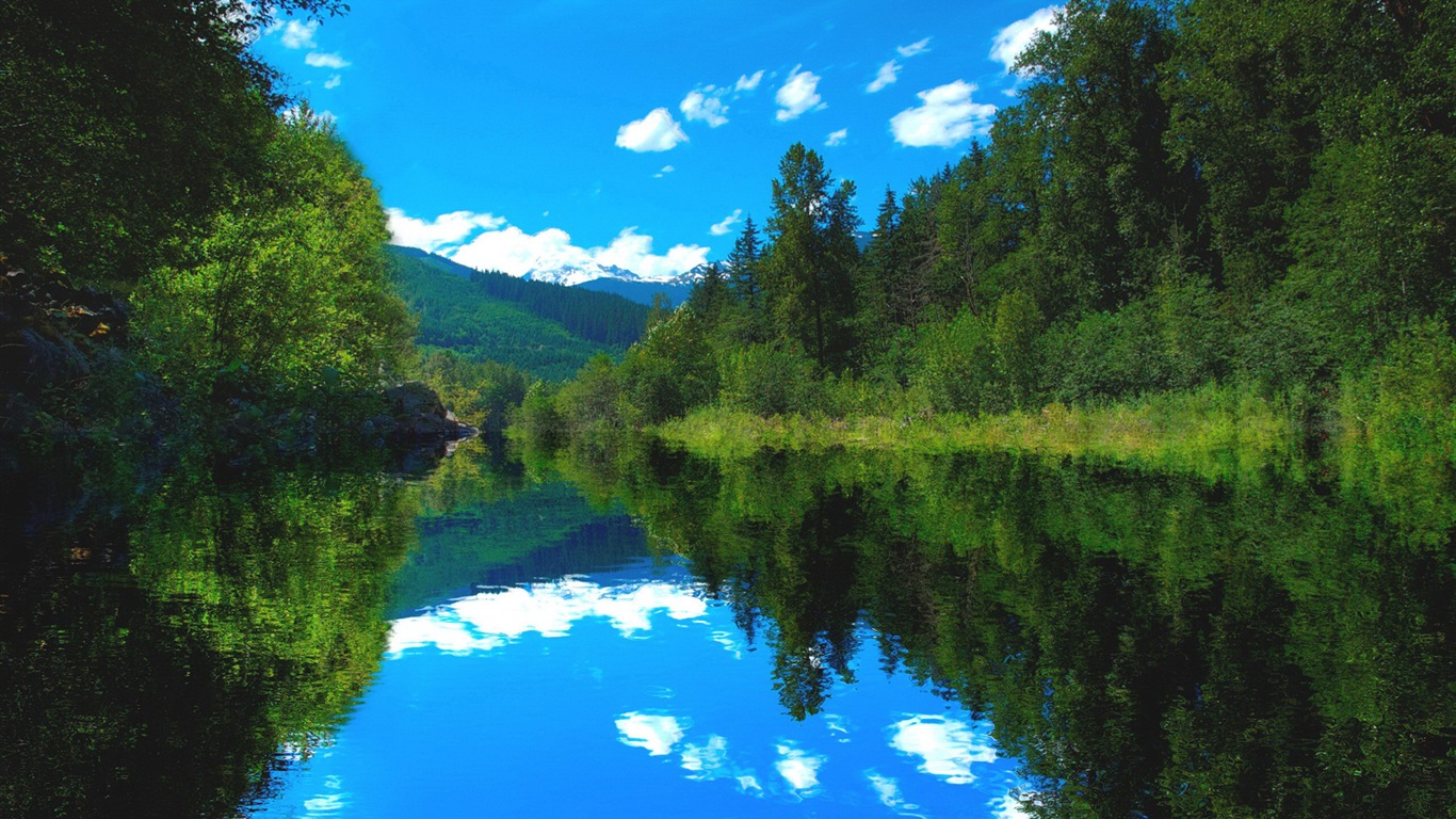 Reflection in the water natural scenery wallpaper #4 - 1366x768