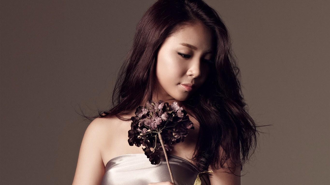 Korean beautiful girl, Lee Da Hae, HD wallpapers #1 - 1366x768