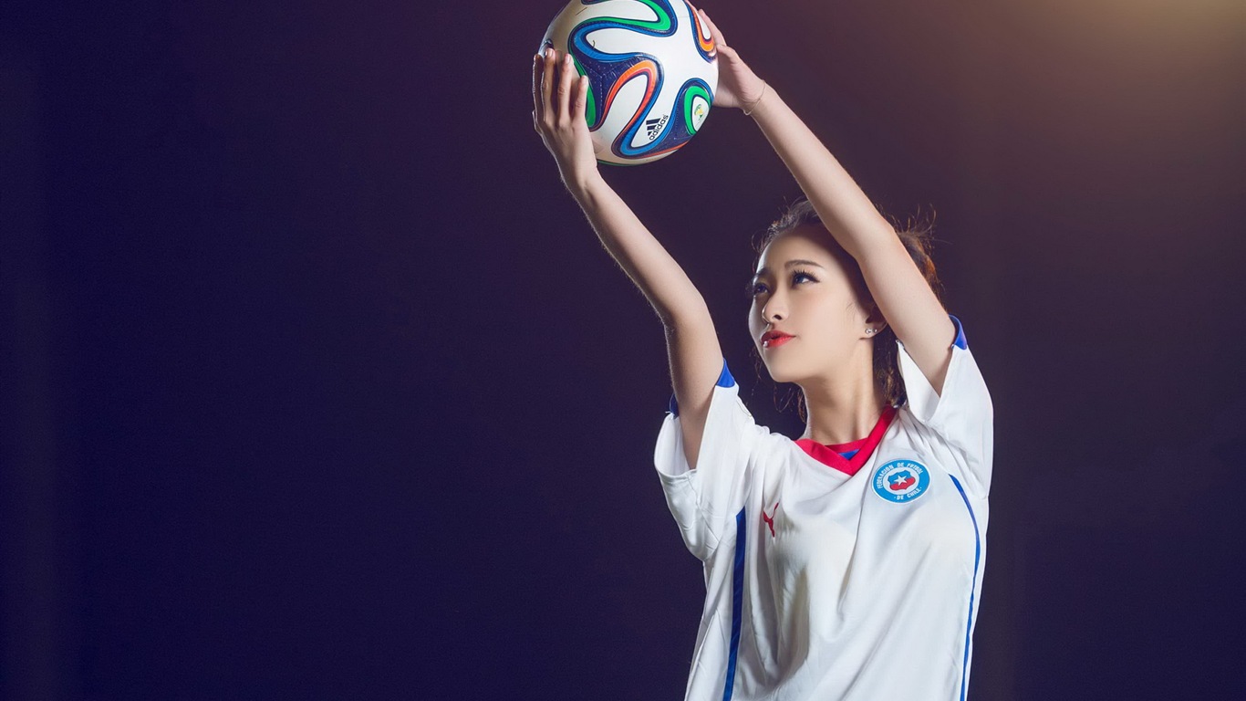 32 월드컵 유니폼, 축구 아기 아름다운 여자의 HD 배경 화면 #14 - 1366x768