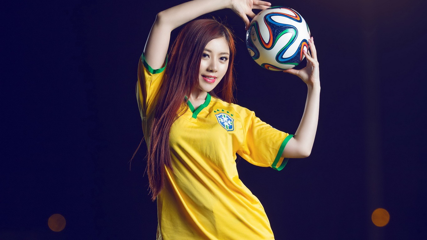 32 World Cup dresy, fotbalové dítě krásné dívky HD Tapety na plochu #21 - 1366x768