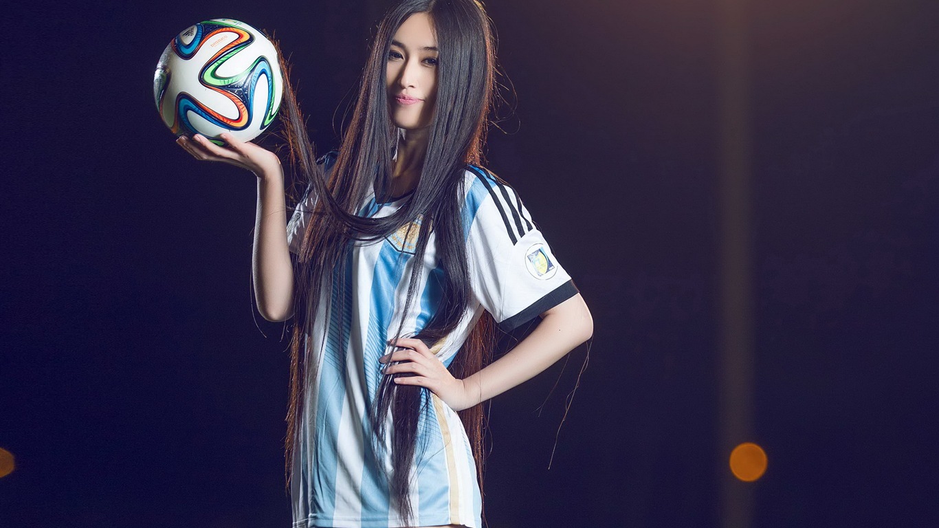 32 World Cup jerseys, football baby beautiful girls HD wallpapers #23 - 1366x768