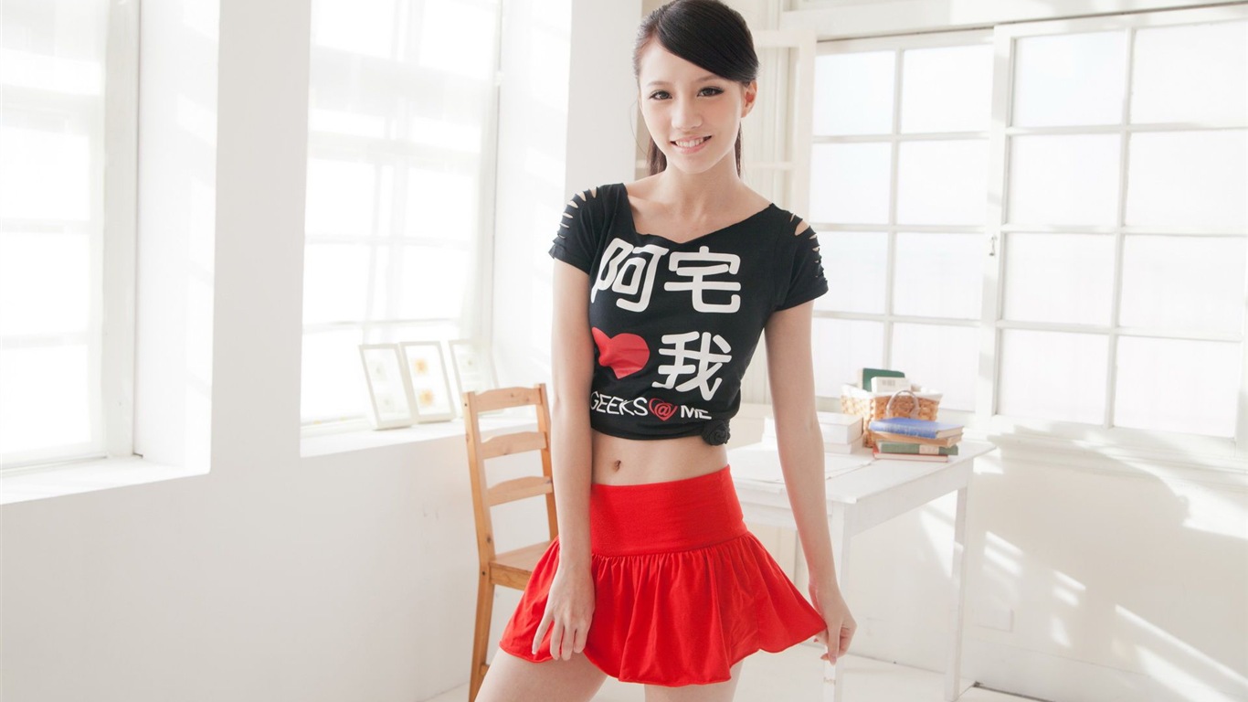 Taiwan Mädchen Innen SunnyLin HD Wallpaper #5 - 1366x768