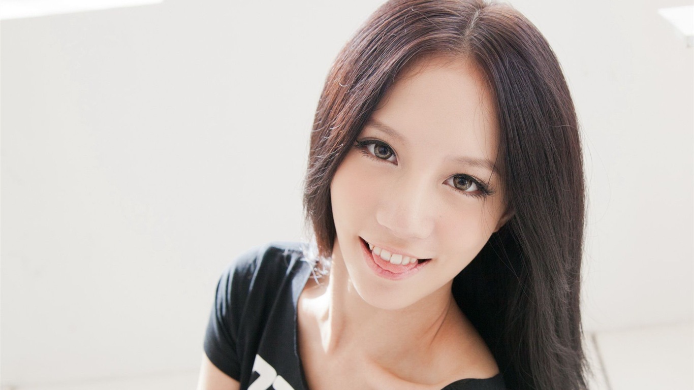 Tchaj-wan dívky vnitřní SunnyLin HD tapety na plochu #8 - 1366x768