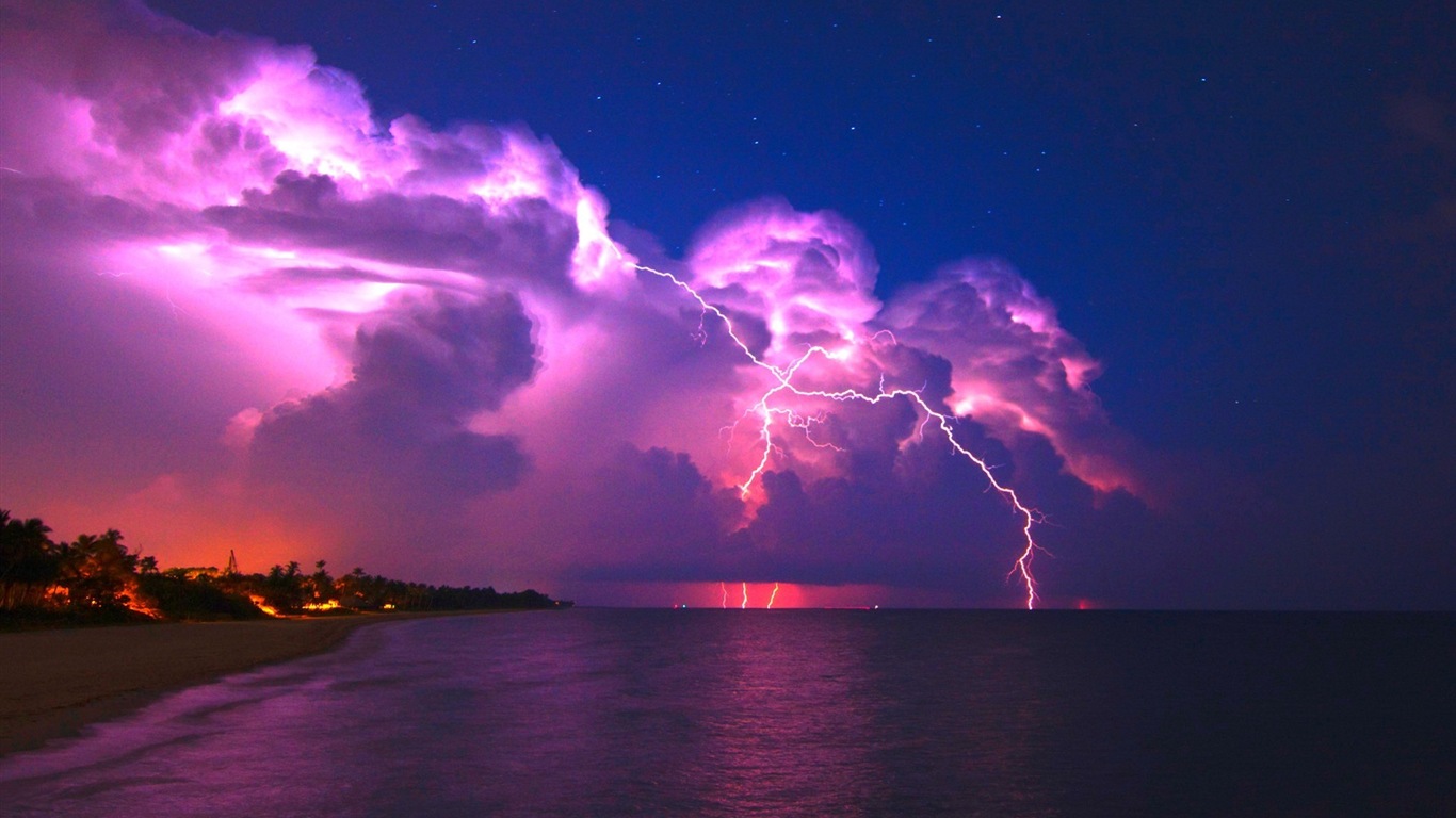 電閃雷鳴 高清壁紙 #17 - 1366x768