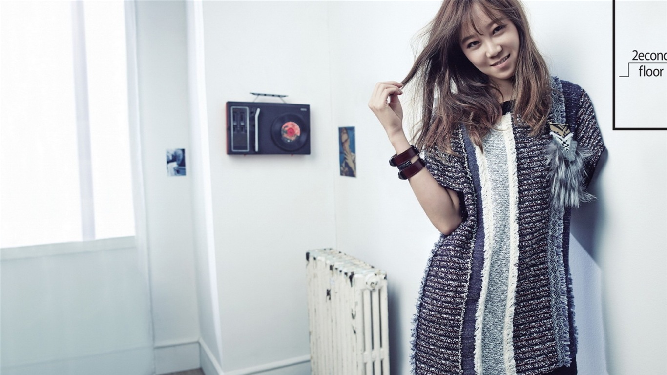 Corea del Sur hermosa chica Kong Hyo Jin HD papel tapiz #13 - 1366x768