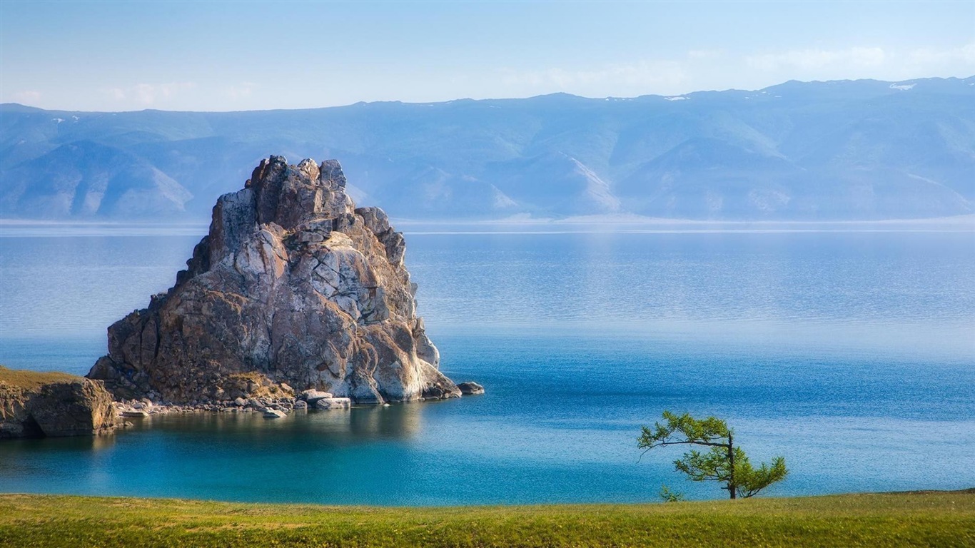 Озеро Байкал в России, декорации HD обои #20 - 1366x768