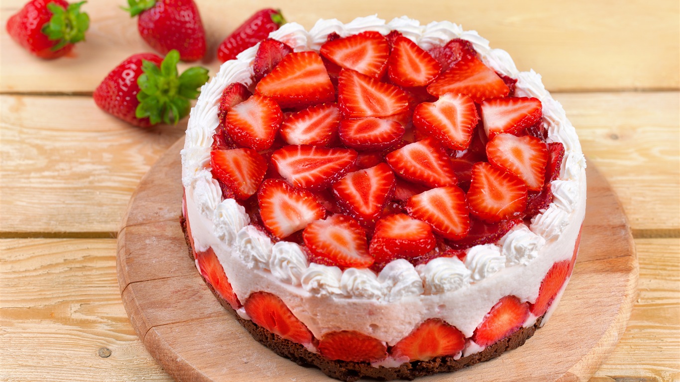 Delicious strawberry cake HD wallpapers #1 - 1366x768