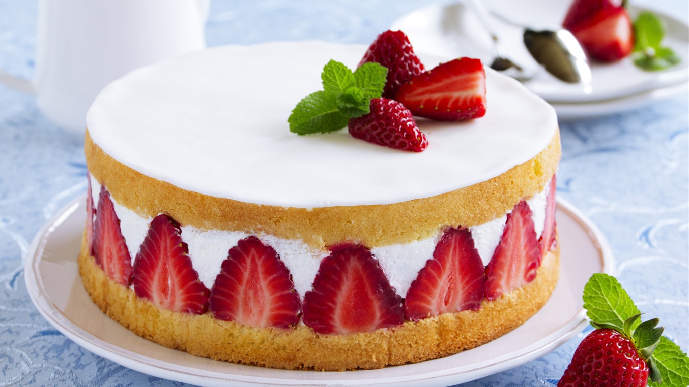 Délicieux gâteau fraises fonds d'écran HD #2 - 1366x768