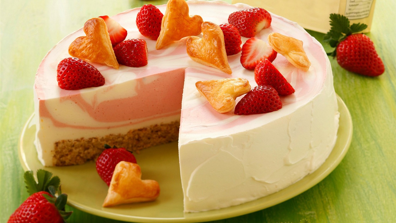 Delicious strawberry cake HD wallpapers #3 - 1366x768