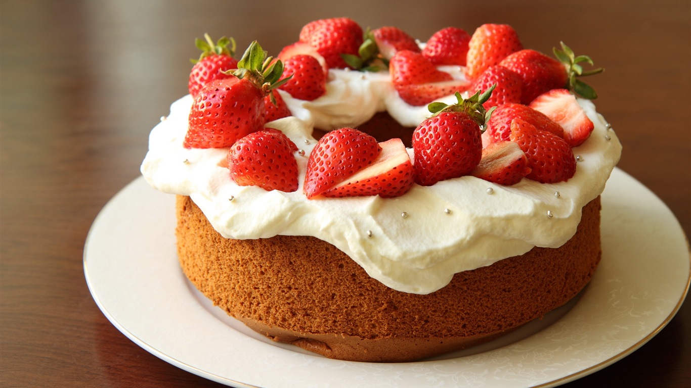 Délicieux gâteau fraises fonds d'écran HD #15 - 1366x768