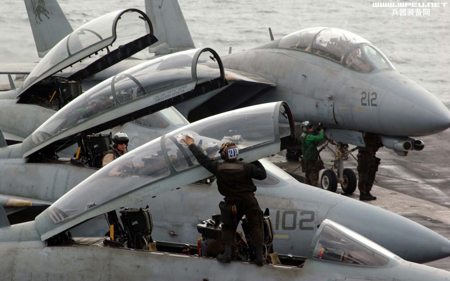 U. S. Navy F14 Tomcat bojovník #27 - 1440x900