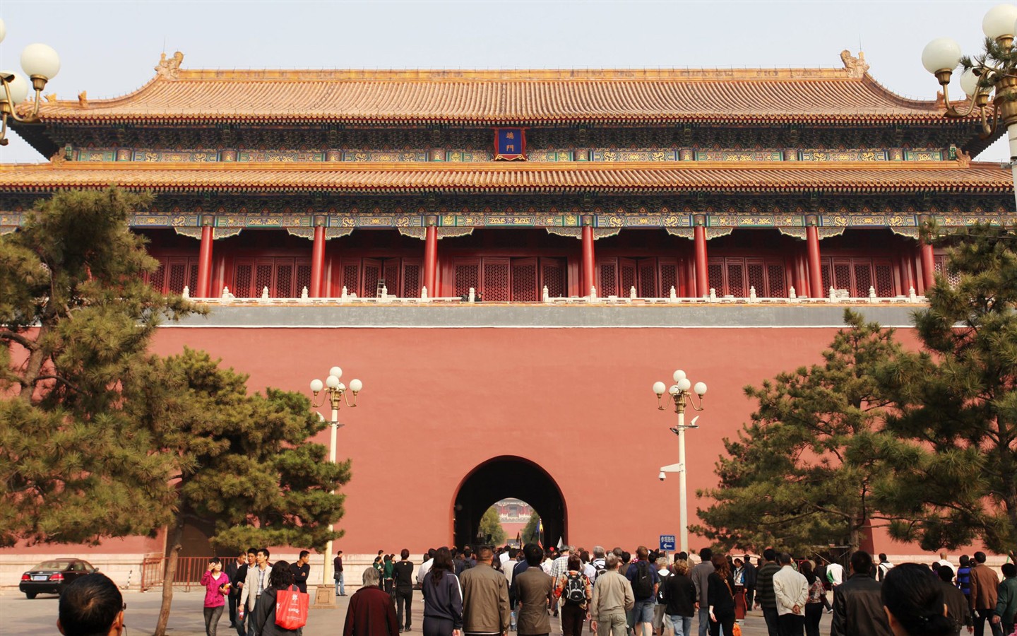 prohlídka Pekingu - na náměstí Nebeského klidu (GGC práce) #4 - 1440x900