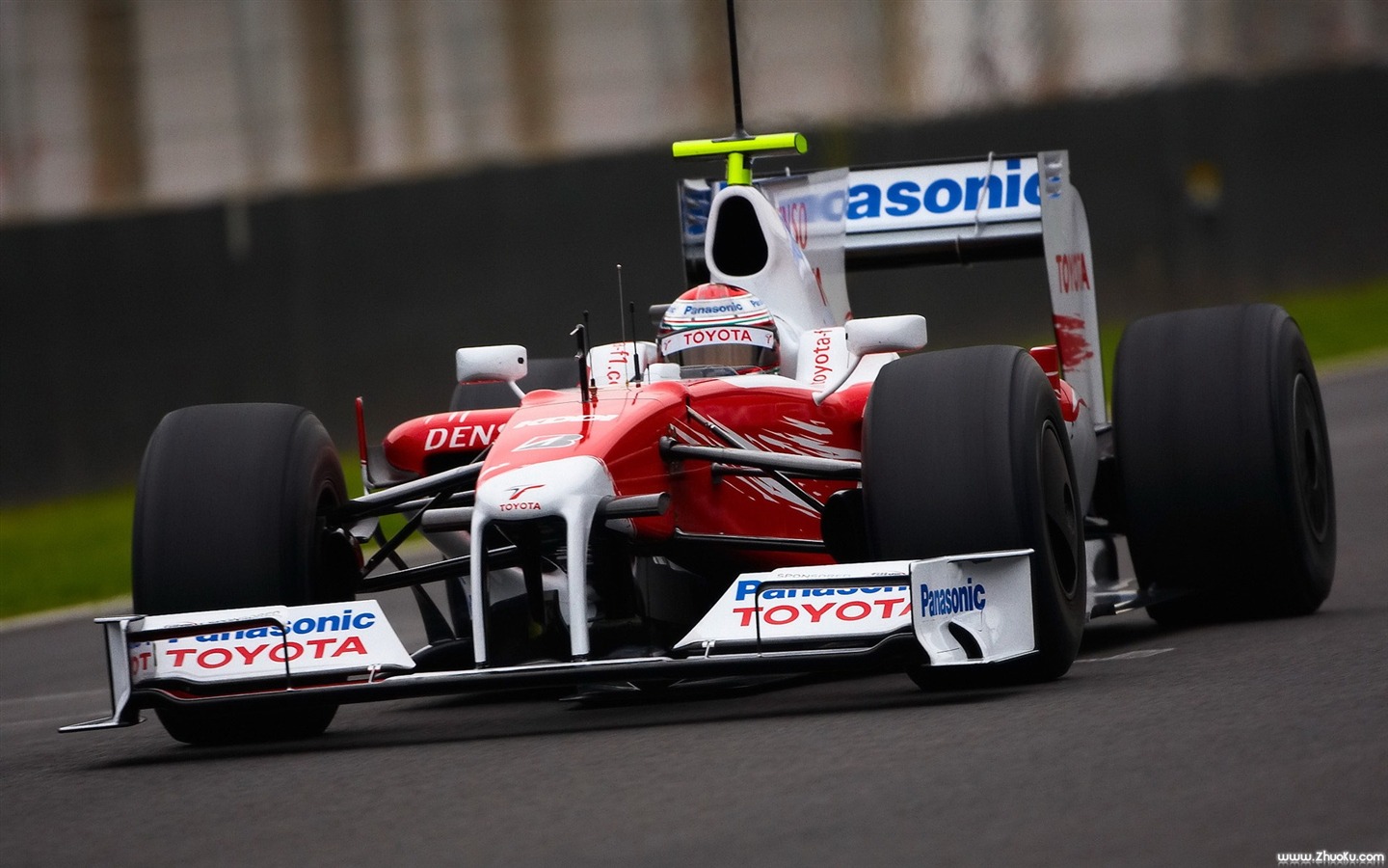 トヨタ2009 TF109は、F1カーの壁紙 #9 - 1440x900