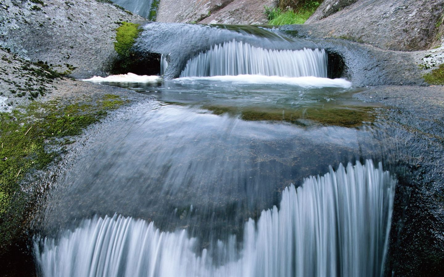 滝は、HD画像ストリーム #8 - 1440x900