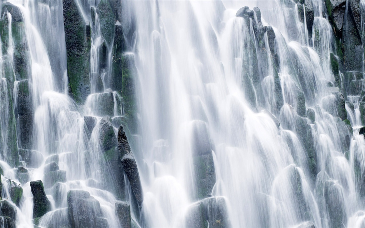 滝は、HD画像ストリーム #14 - 1440x900