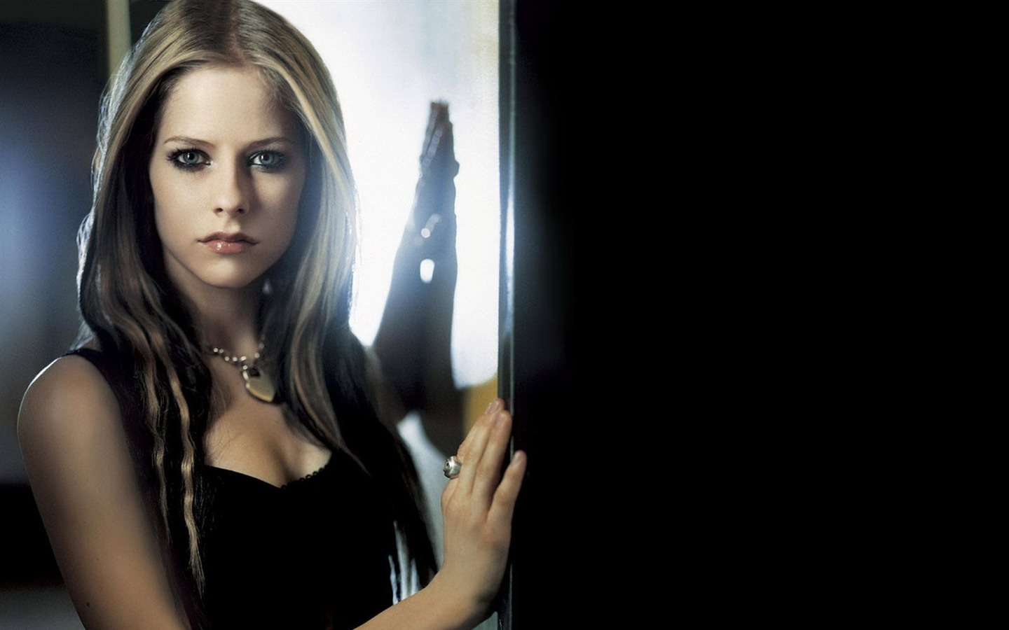 Avril Lavigne 艾薇儿·拉维妮 美女壁纸(三)4 - 1440x900