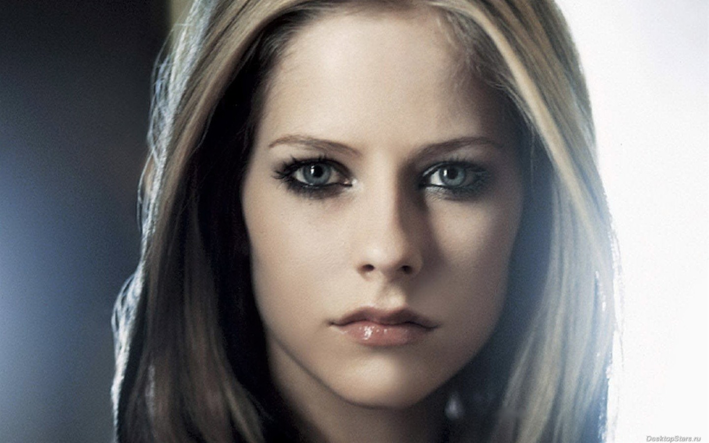 Avril Lavigne 艾薇儿·拉维妮 美女壁纸(三)15 - 1440x900